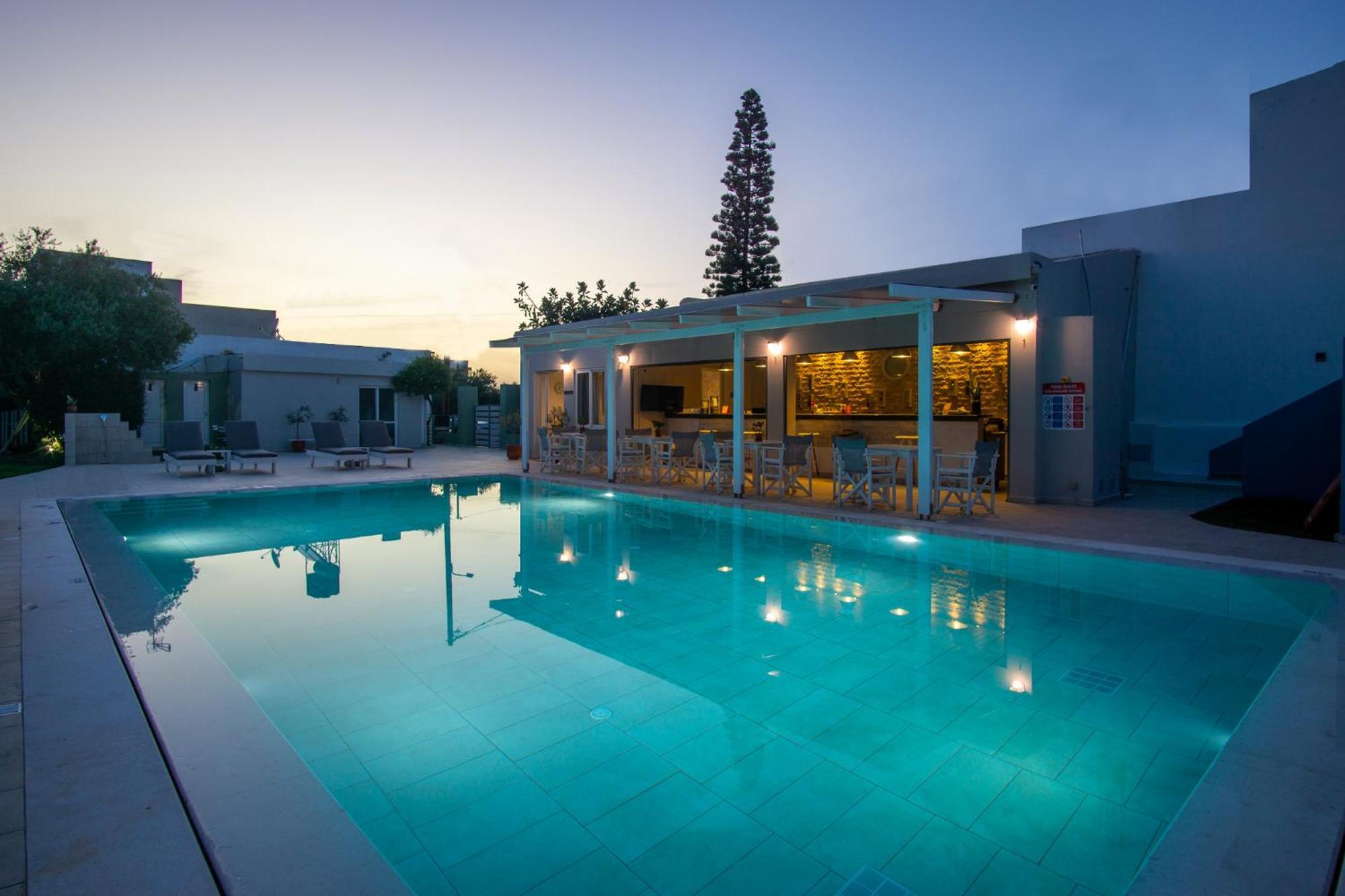 Golden Sun Boutique Aparthotel มาเลีย ภายนอก รูปภาพ