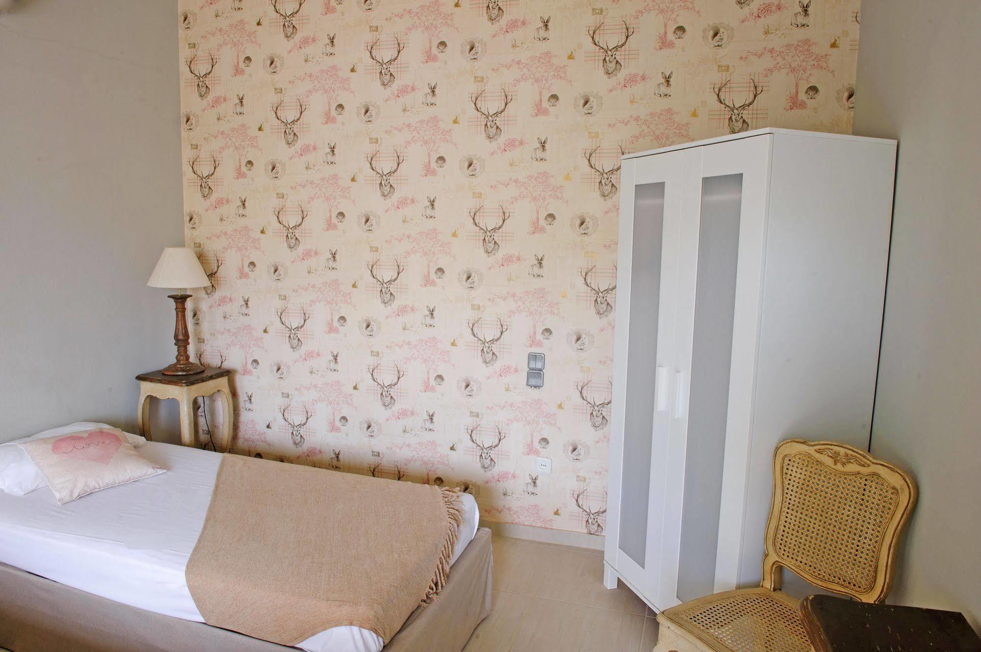 Golden Sun Boutique Aparthotel มาเลีย ภายนอก รูปภาพ